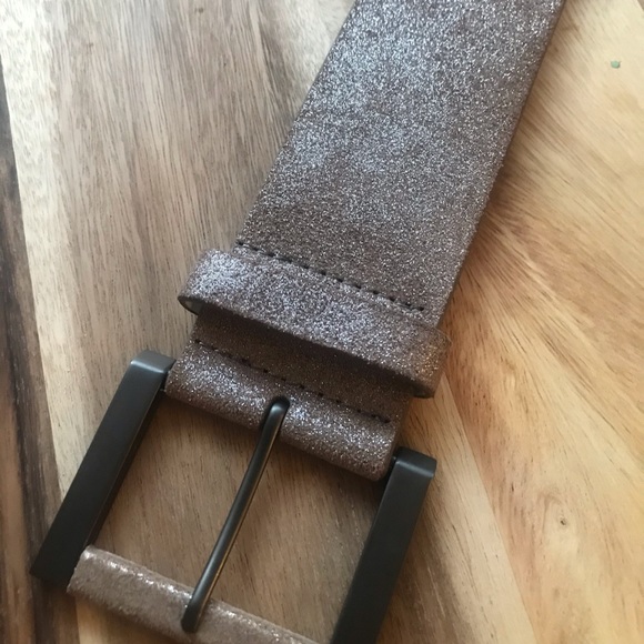 Chico’s Genuine Leather Metallic Belt - Picture 5 of 8